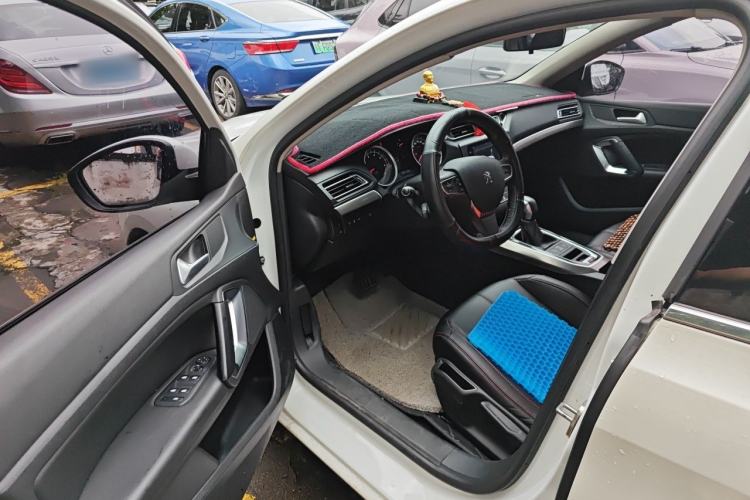 Used Peugeot 408 2015 1.2T Automatic Luxury Edition Driver Seat