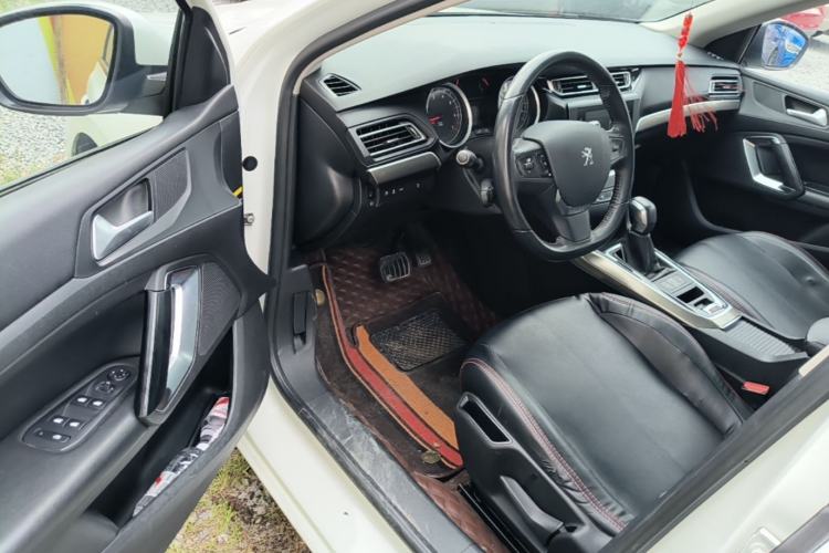 Used Peugeot 408 2015 1.2T Automatic Luxury Edition Driver Seat