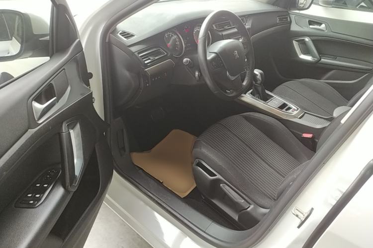 Used Peugeot 408 2015 1.2T Automatic Luxury Edition Driver Seat