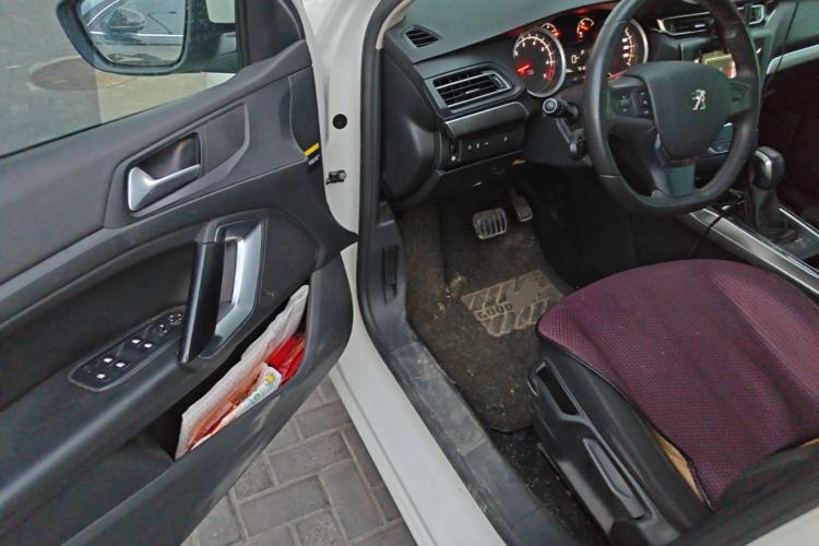 Used Peugeot 408 2015 1.2T Automatic Luxury Edition Driver Seat