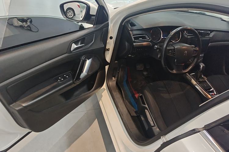Used Peugeot 408 2015 1.2T Automatic Luxury Edition Driver Seat