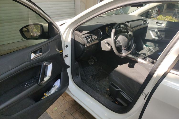 Used Peugeot 408 2015 1.2T Automatic Luxury Edition Driver Seat