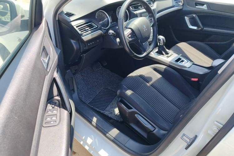 Used Peugeot 408 2015 1.2T Automatic Luxury Edition Driver Seat