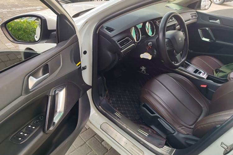 Used Peugeot 408 2015 1.2T Automatic Luxury Edition Driver Seat