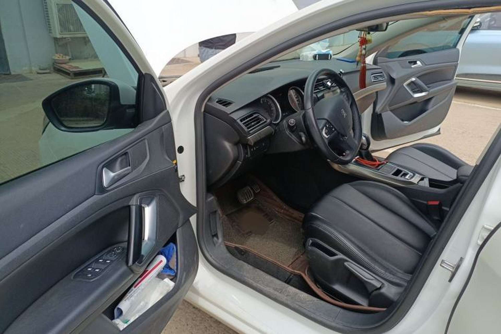 Used Peugeot 408 2015 1.2T Automatic Luxury Edition Driver Seat