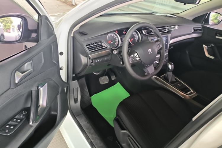 Used Peugeot 408 2015 1.2T Automatic Glory Edition Driver Seat