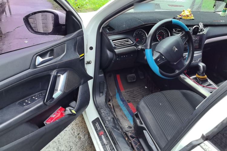 Used Peugeot 408 2015 1.2T Automatic Luxury Edition Driver Seat