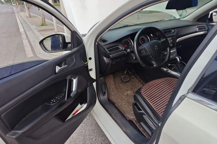 Used Peugeot 408 2015 1.2T Automatic Luxury Edition Driver Seat