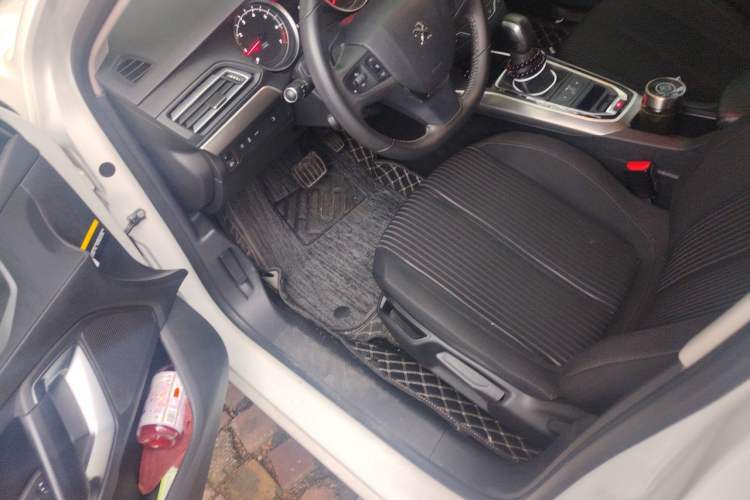 Used Peugeot 408 2015 1.2T Automatic Luxury Edition Driver Seat