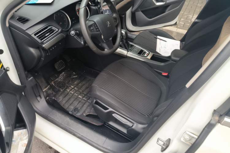Used Peugeot 408 2015 1.2T Automatic Luxury Edition Driver Seat