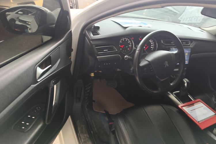Used Peugeot 408 2015 1.2T Automatic Luxury Edition Driver Seat