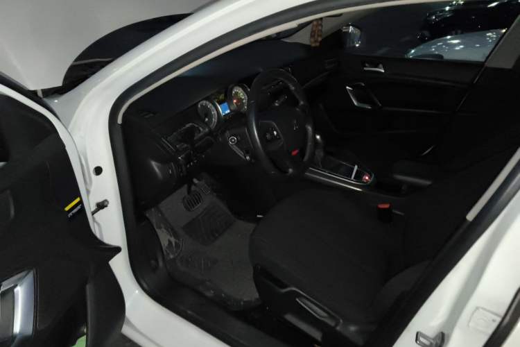 Used Peugeot 408 2015 1.2T Automatic Luxury Edition Driver Seat