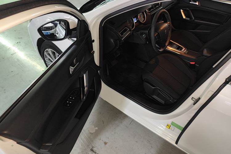 Used Peugeot 408 2015 1.2T Automatic Luxury Edition Driver Seat