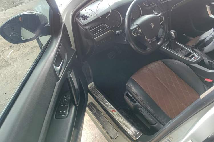 Used Peugeot 408 2015 1.2T Automatic Luxury Edition Driver Seat