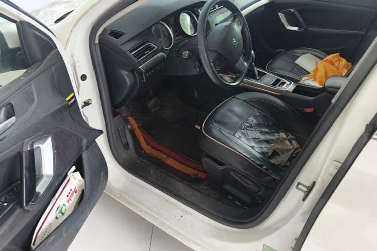 Used Peugeot 408 2015 1.2T Automatic Luxury Edition Driver Seat