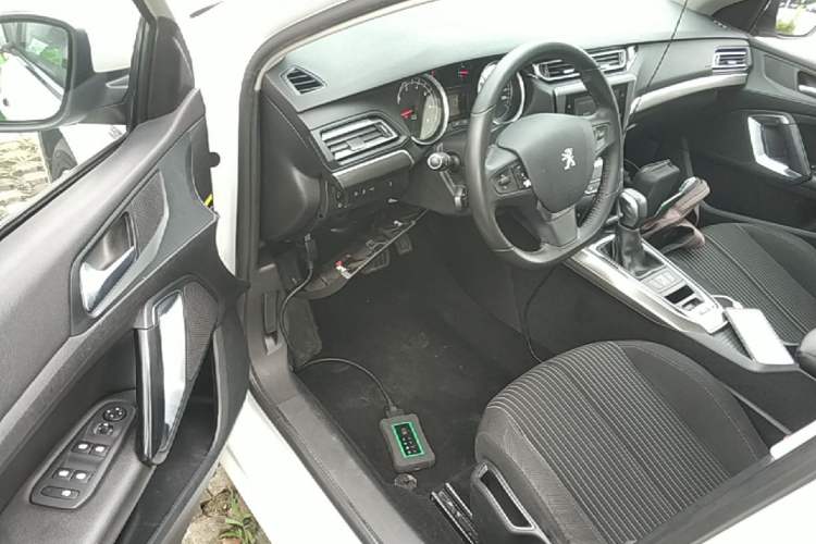 Used Peugeot 408 2015 1.2T Automatic Luxury Edition Driver Seat