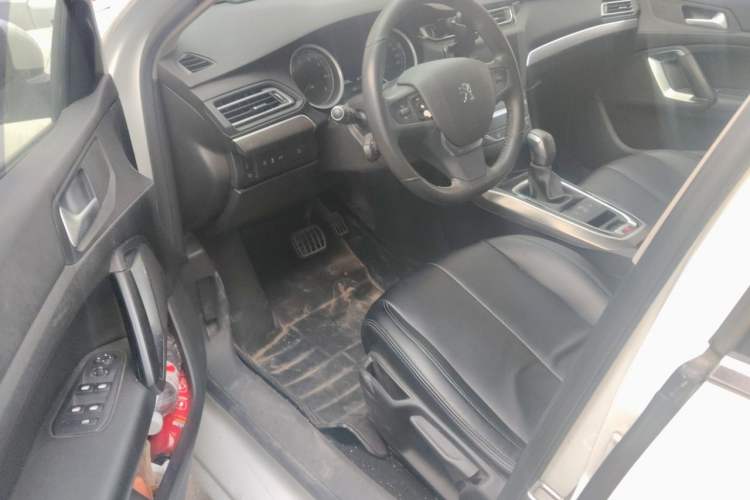 Used Peugeot 408 2015 1.2T Automatic Luxury Edition Driver Seat