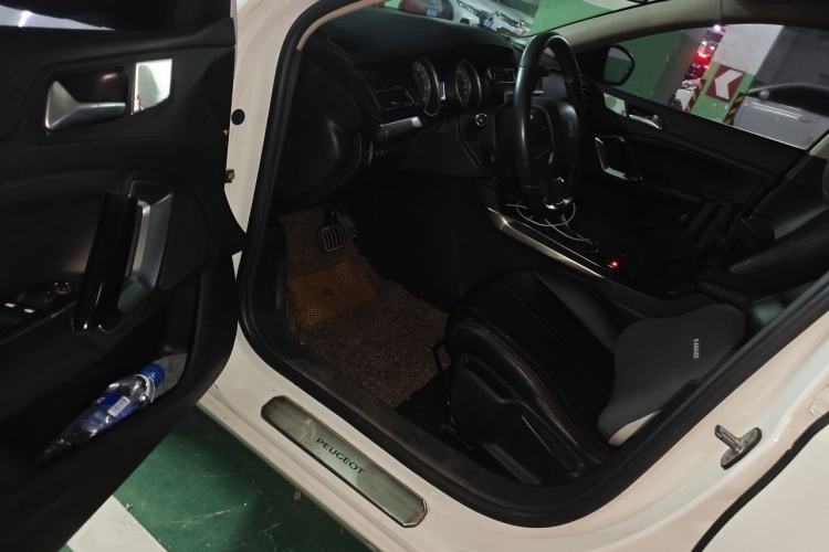 Used Peugeot 408 2015 1.2T Automatic Luxury Edition Driver Seat