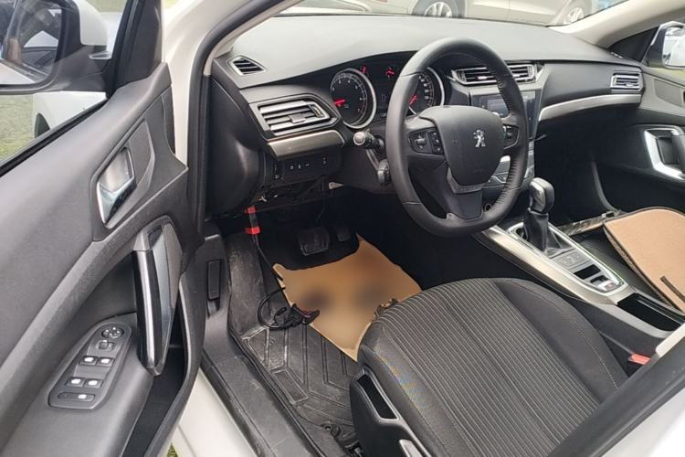 Used Peugeot 408 2015 1.2T Automatic Luxury Edition Driver Seat