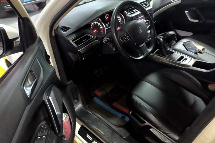Used Peugeot 408 2015 1.2T Automatic Luxury Edition Driver Seat