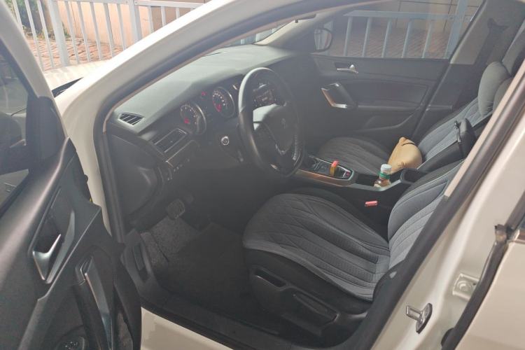 Used Peugeot 408 2015 1.2T Automatic Luxury Edition Driver Seat