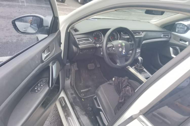 Used Peugeot 408 2015 1.2T Automatic Luxury Edition Driver Seat