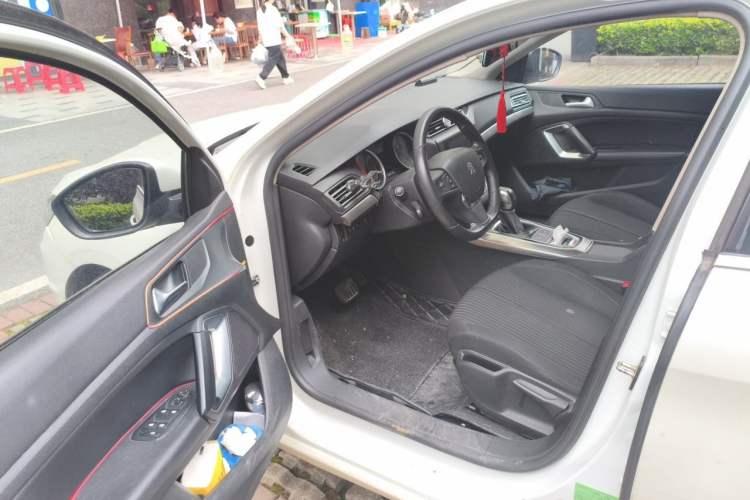 Used Peugeot 408 2015 1.2T Automatic Luxury Edition Driver Seat