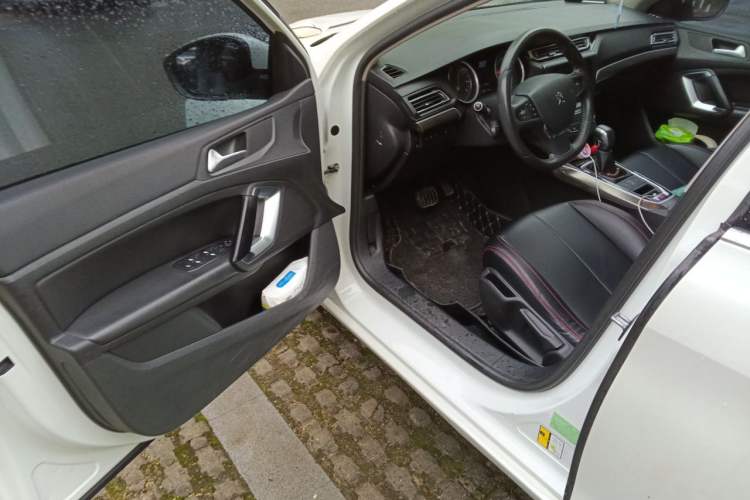 Used Peugeot 408 2015 1.2T Automatic Luxury Edition Driver Seat