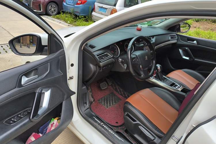 Used Peugeot 408 2015 1.2T Automatic Luxury Edition Driver Seat