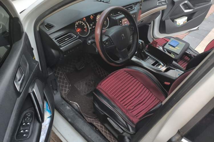 Used Peugeot 408 2015 1.2T Automatic Luxury Edition Driver Seat