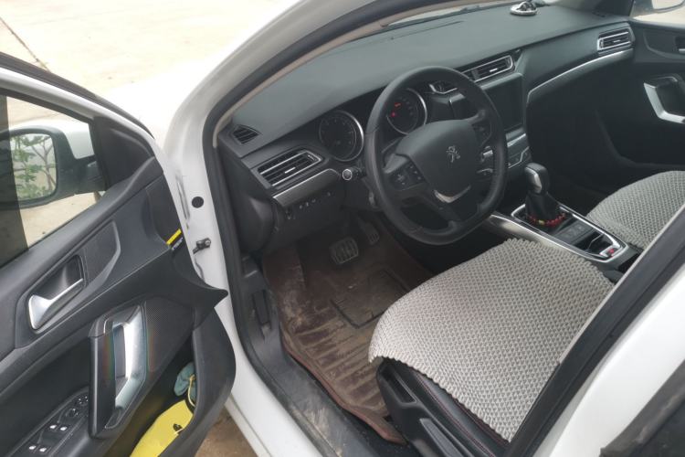 Used Peugeot 408 2015 1.2T Automatic Luxury Edition Driver Seat