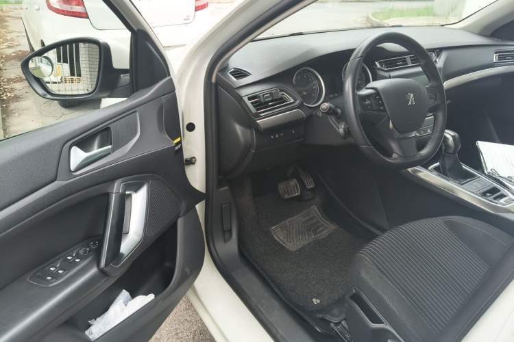 Used Peugeot 408 2015 1.2T Automatic Glory Edition Driver Seat