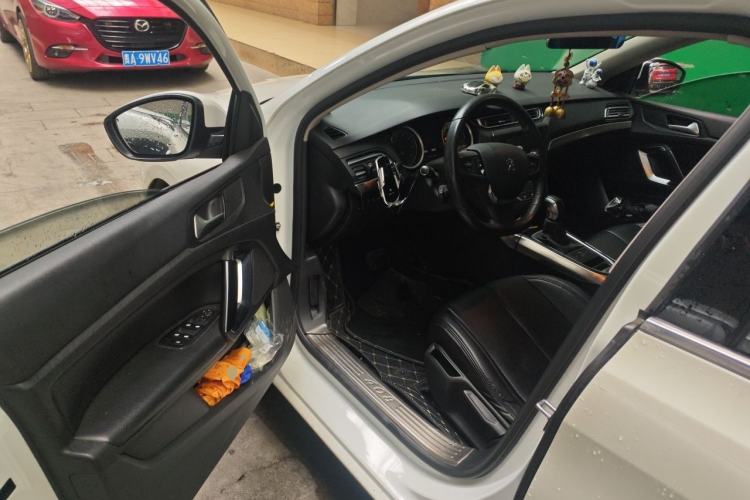 Used Peugeot 408 2015 1.2T Automatic Luxury Edition Driver Seat