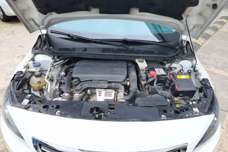 Used Peugeot 408 2015 1.2T Automatic Luxury Edition Engine Bay