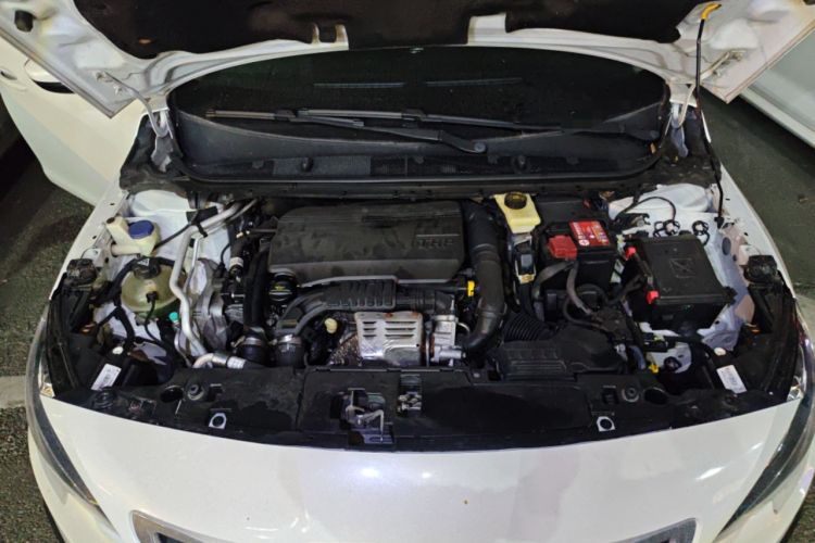 Used Peugeot 408 2015 1.2T Automatic Luxury Edition Engine Bay