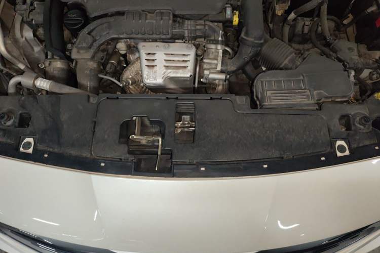 Used Peugeot 408 2015 1.2T Automatic Luxury Edition Engine Bay