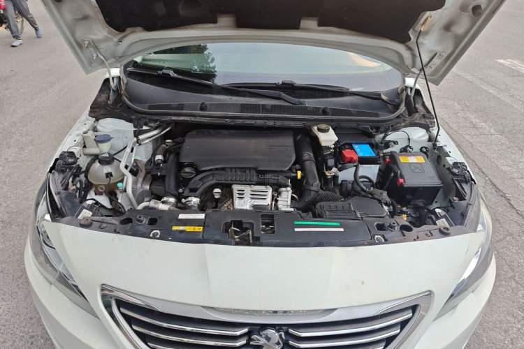 Used Peugeot 408 2015 1.2T Automatic Luxury Edition Engine Bay