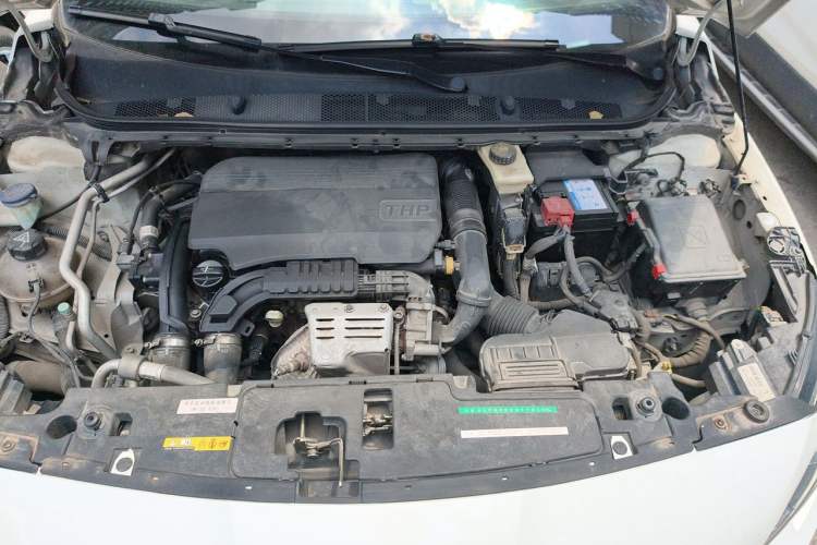 Used Peugeot 408 2015 1.2T Automatic Luxury Edition Engine Bay
