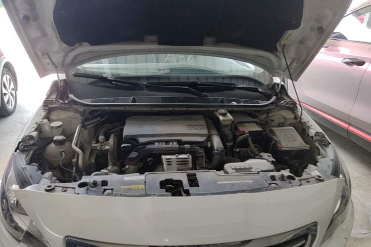 Used Peugeot 408 2015 1.2T Automatic Luxury Edition Engine Bay
