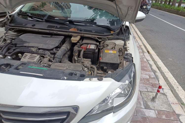 Used Peugeot 408 2015 1.2T Automatic Luxury Edition Engine Bay Left