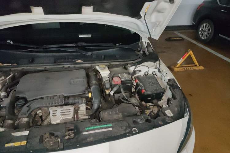 Used Peugeot 408 2015 1.2T Automatic Luxury Edition Engine Bay Left