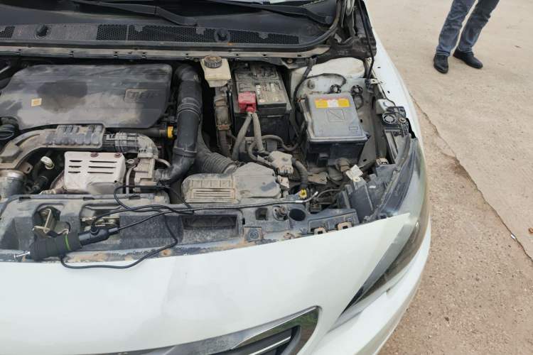 Used Peugeot 408 2015 1.2T Automatic Luxury Edition Engine Bay Left