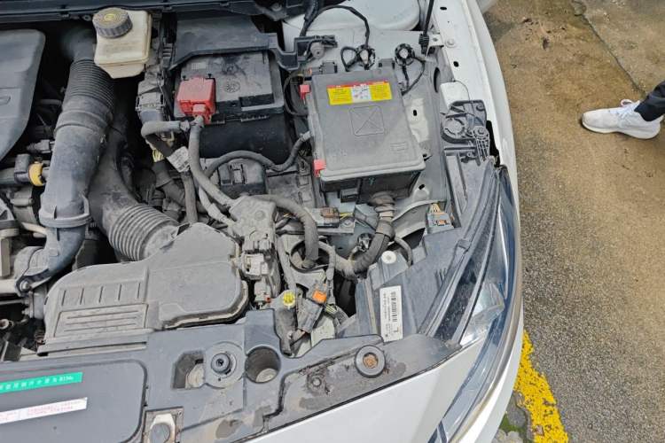 Used Peugeot 408 2015 1.2T Automatic Luxury Edition Engine Bay Left