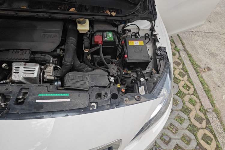 Used Peugeot 408 2015 1.2T Automatic Luxury Edition Engine Bay Left