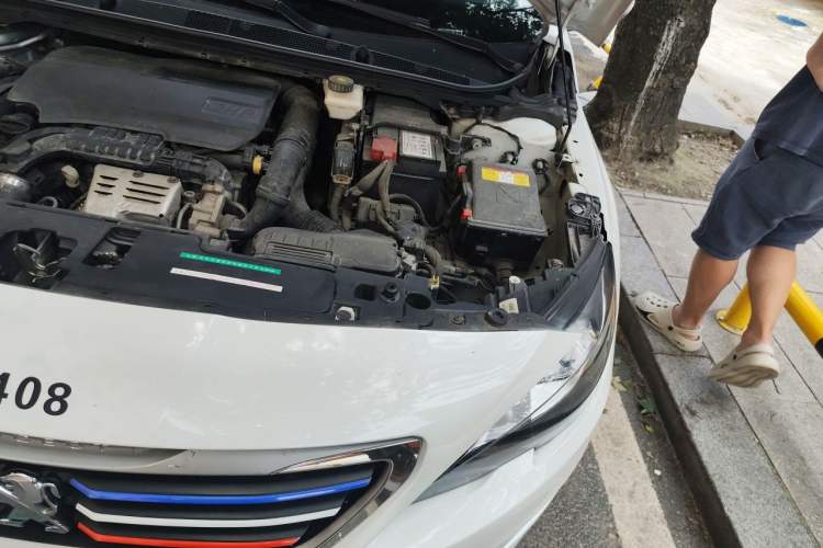 Used Peugeot 408 2015 1.2T Automatic Luxury Edition Engine Bay Left