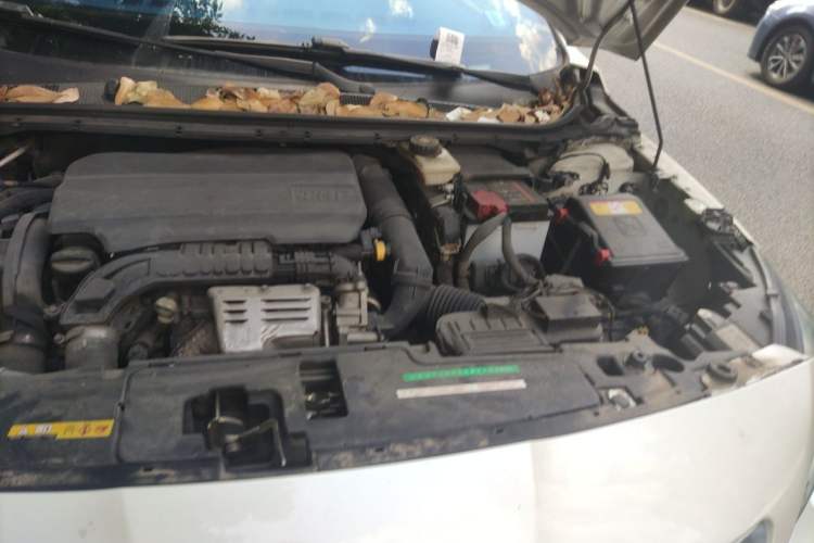 Used Peugeot 408 2015 1.2T Automatic Luxury Edition Engine Bay Left
