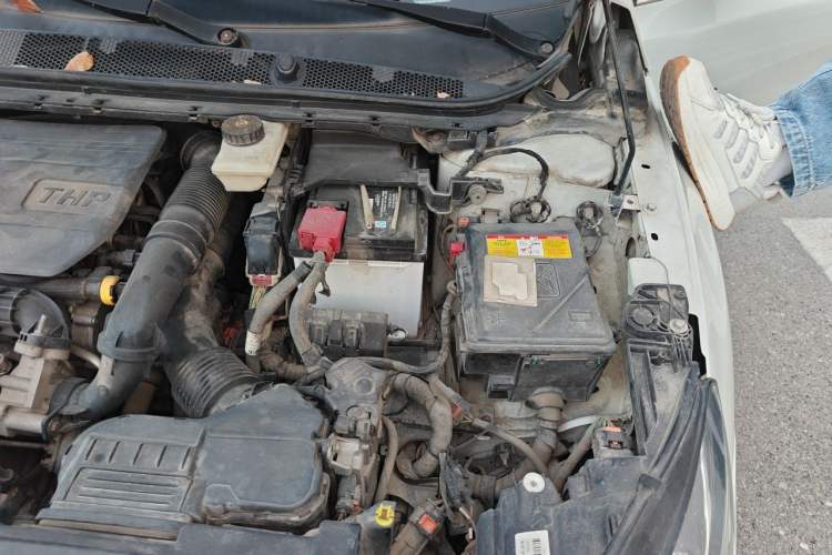 Used Peugeot 408 2015 1.2T Automatic Luxury Edition Engine Bay Left
