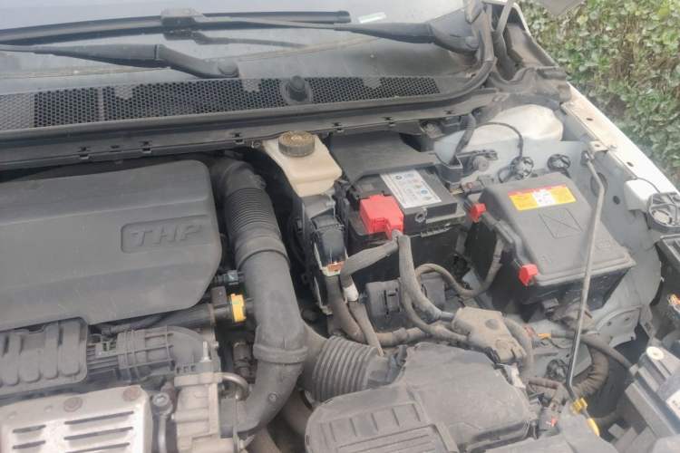 Used Peugeot 408 2015 1.2T Automatic Luxury Edition Engine Bay Left