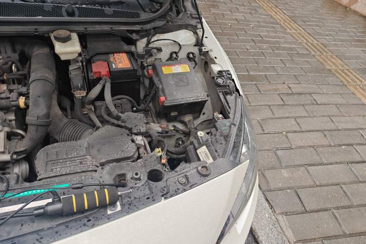 Used Peugeot 408 2015 1.2T Automatic Luxury Edition Engine Bay Left