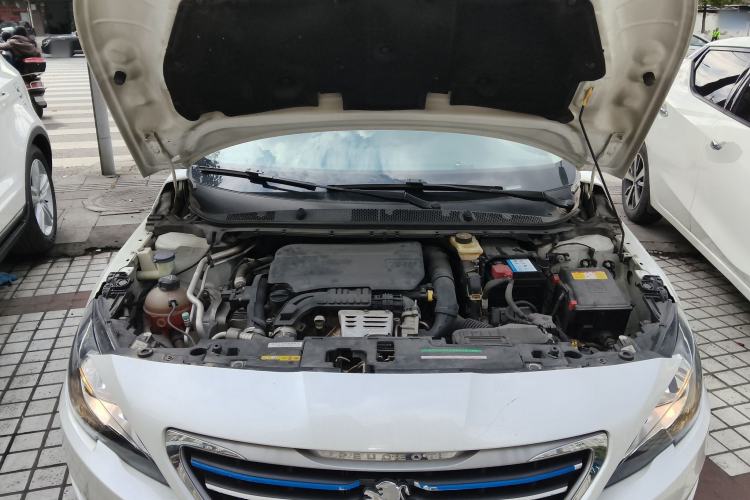 Used Peugeot 408 2015 1.2T Automatic Luxury Edition Engine Bay